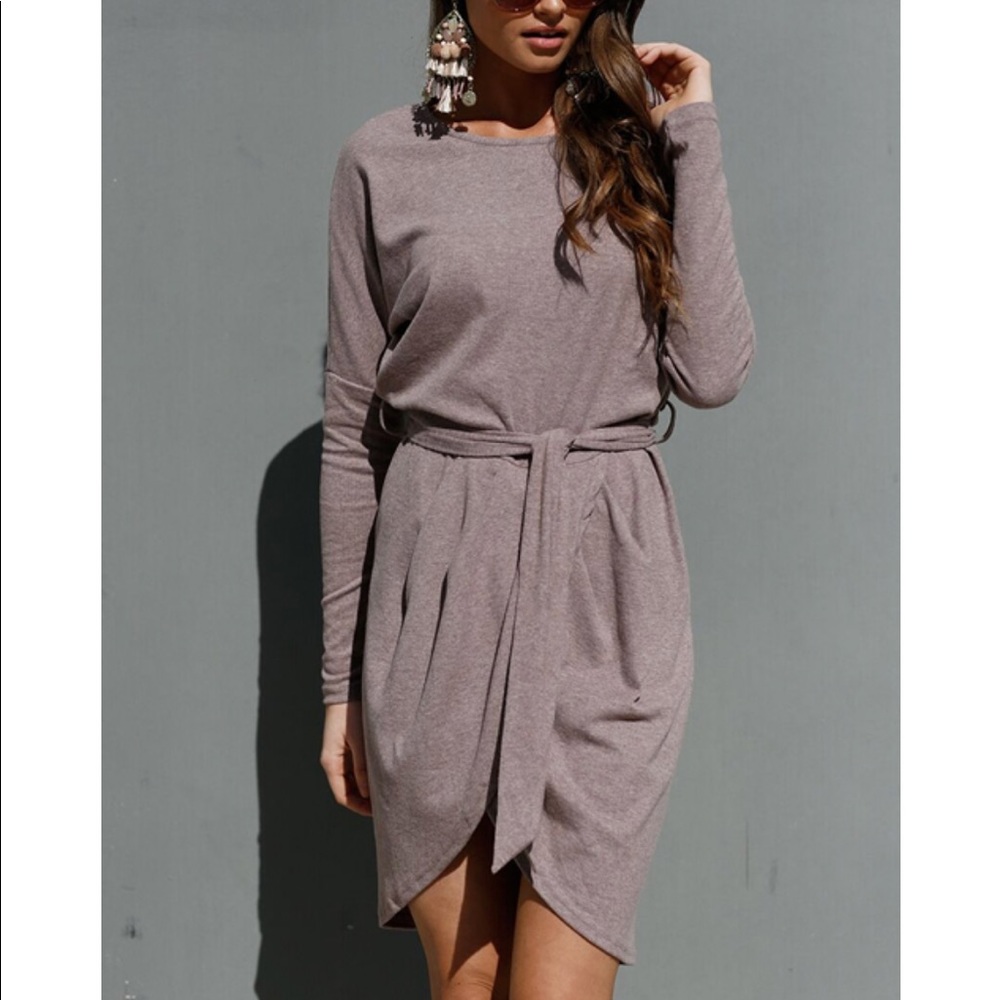 long Sleeve  Dress - Picture 6 of 6